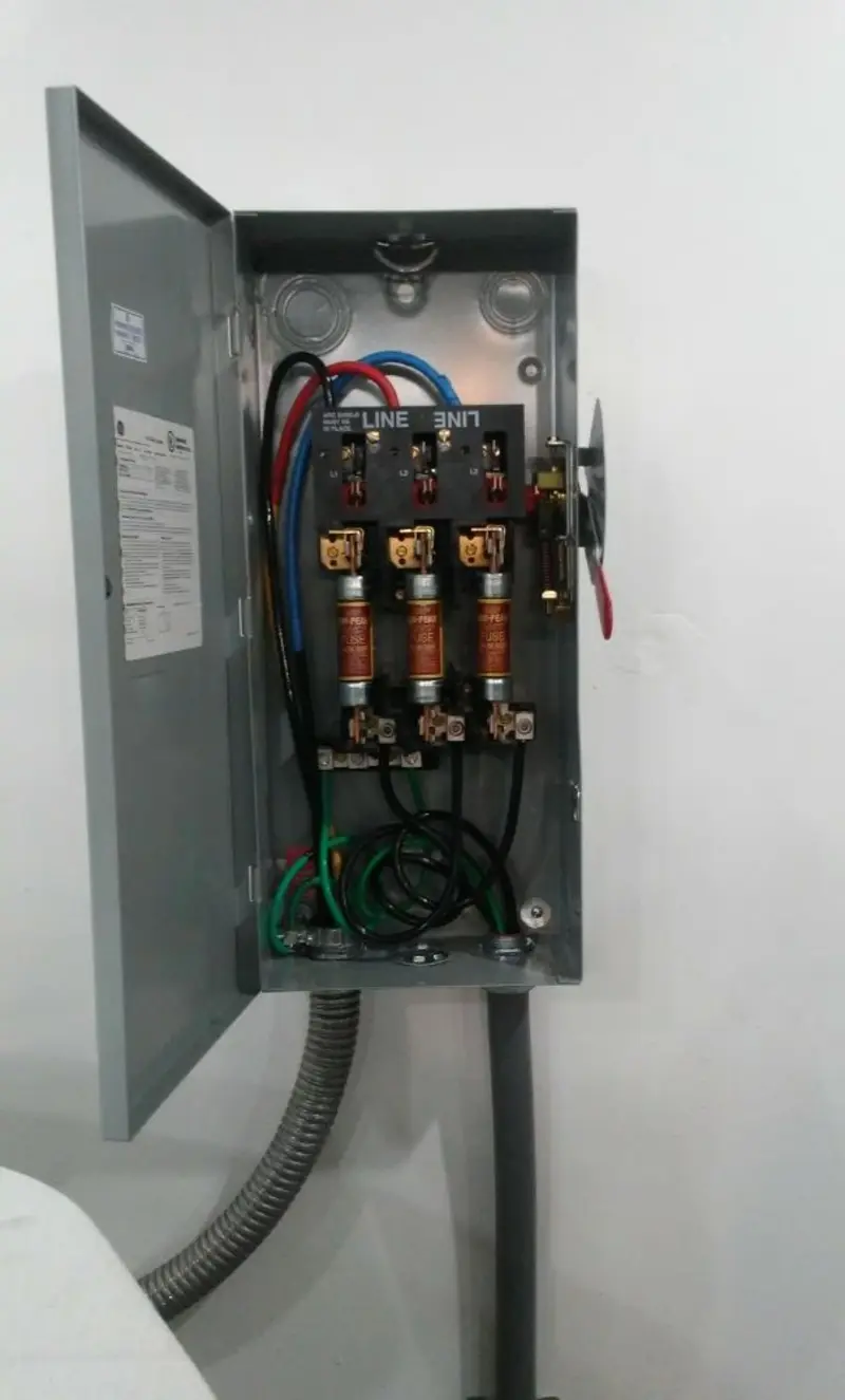 Three-phase disconnect switch installed for Smoke Detector Installation in Mount Olive